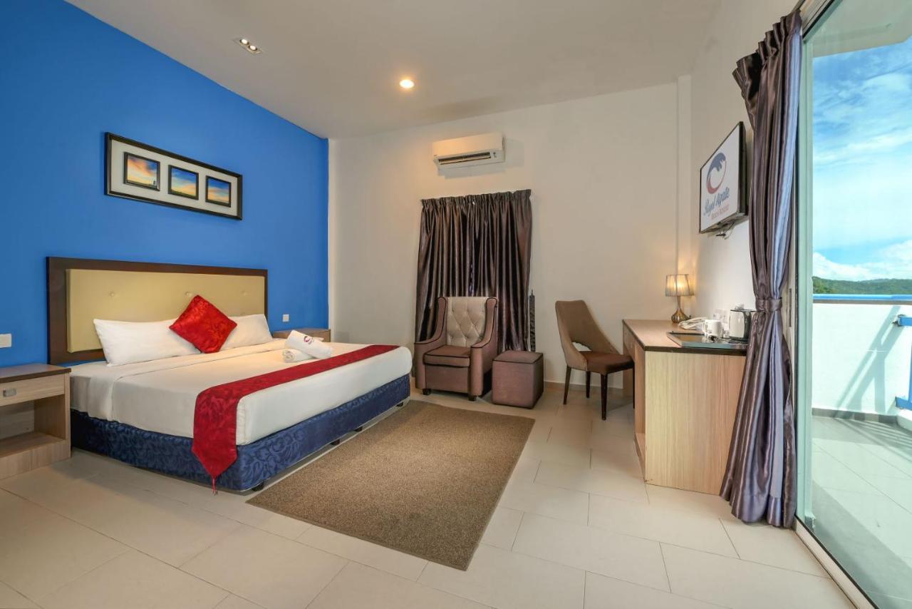 Royal Agate Beach Resort Pantai Cenang  Exterior foto